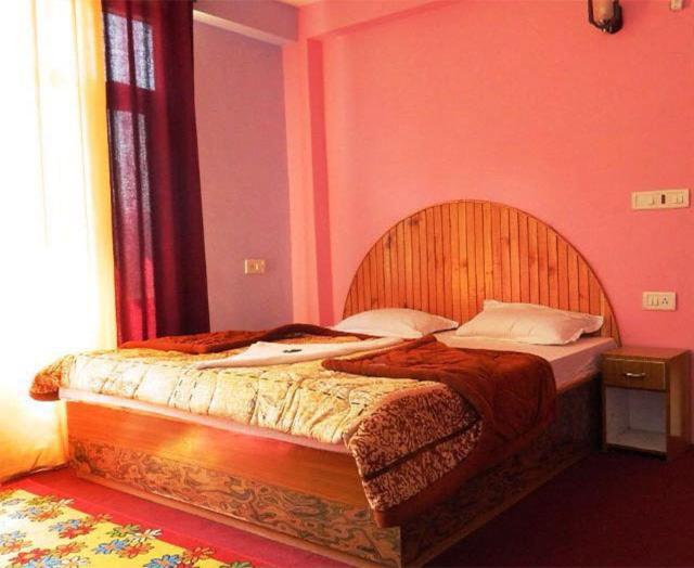 Hotel Kingston Manāli Εξωτερικό φωτογραφία