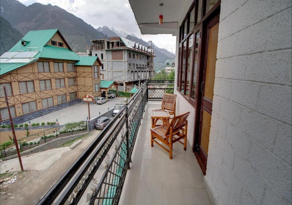 Hotel Kingston Manāli Εξωτερικό φωτογραφία