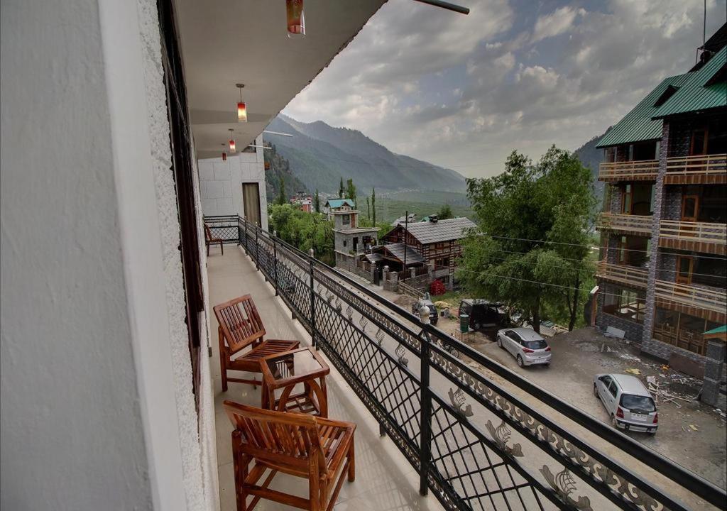 Hotel Kingston Manāli Εξωτερικό φωτογραφία