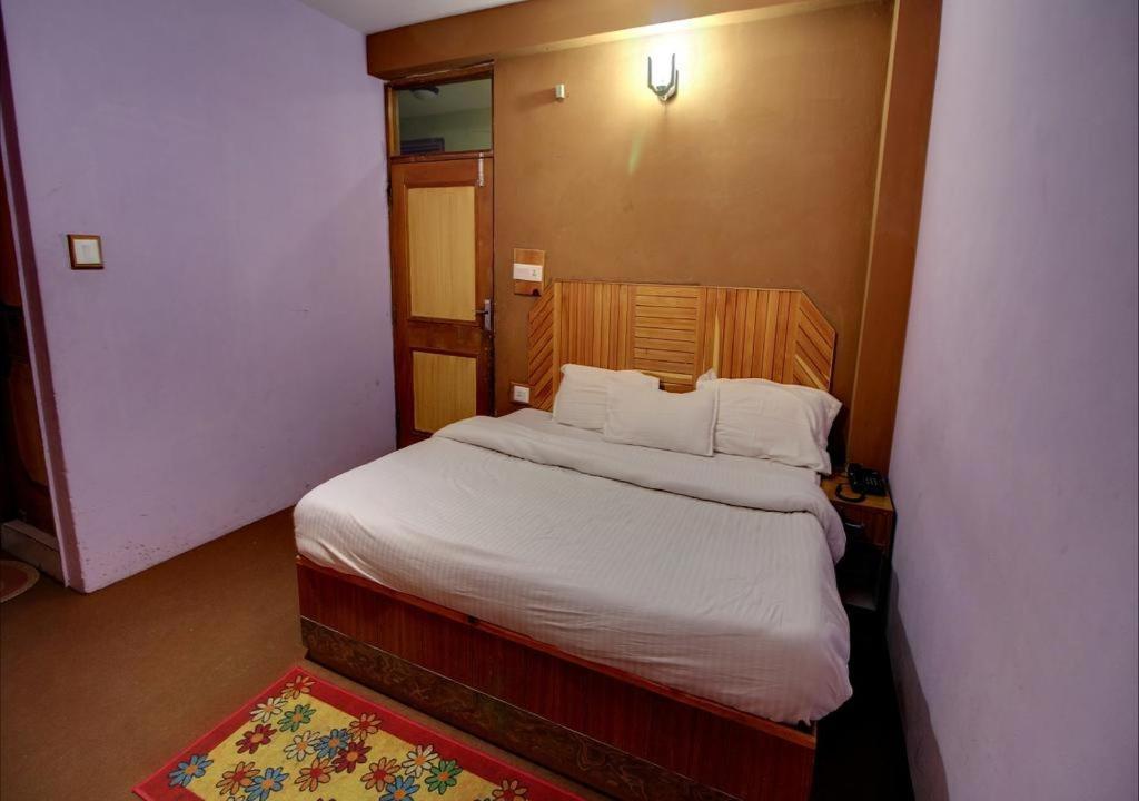 Hotel Kingston Manāli Εξωτερικό φωτογραφία